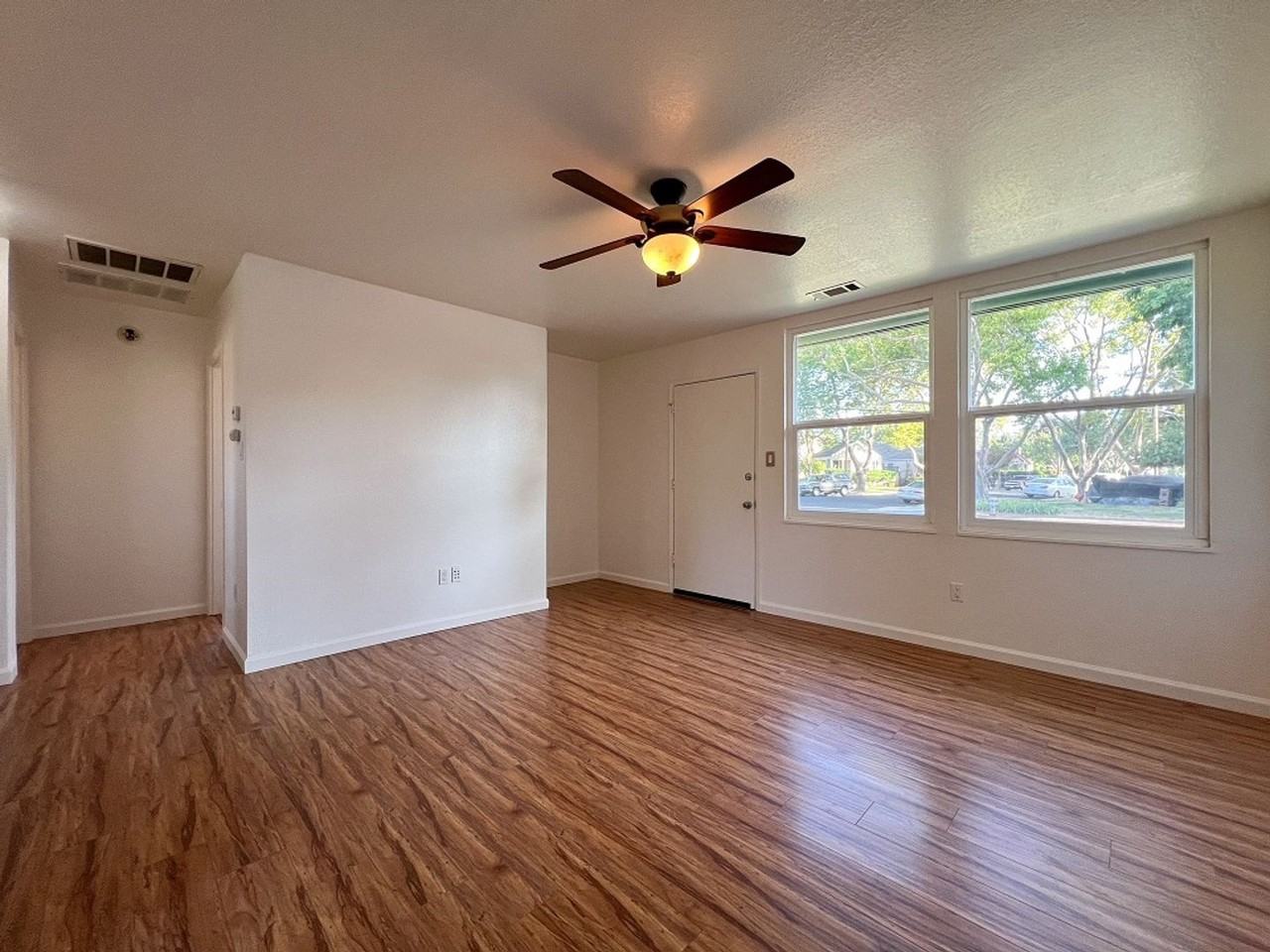 1399 Spruce St - Photo 4 of 19
