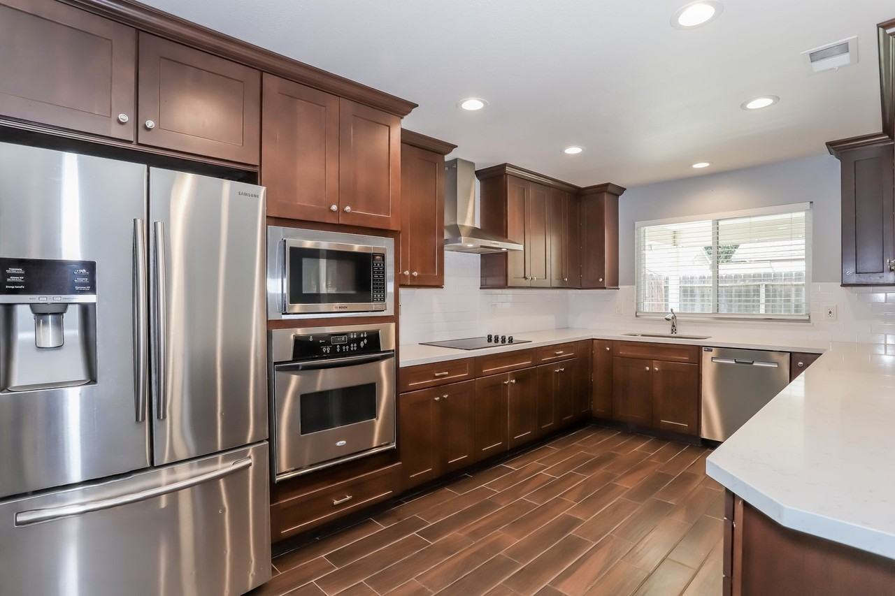 9841 Honey Bear Lane - Photo 3 of 9