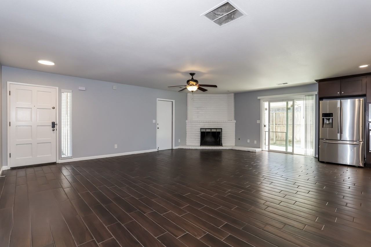 9841 Honey Bear Lane - Photo 4 of 9