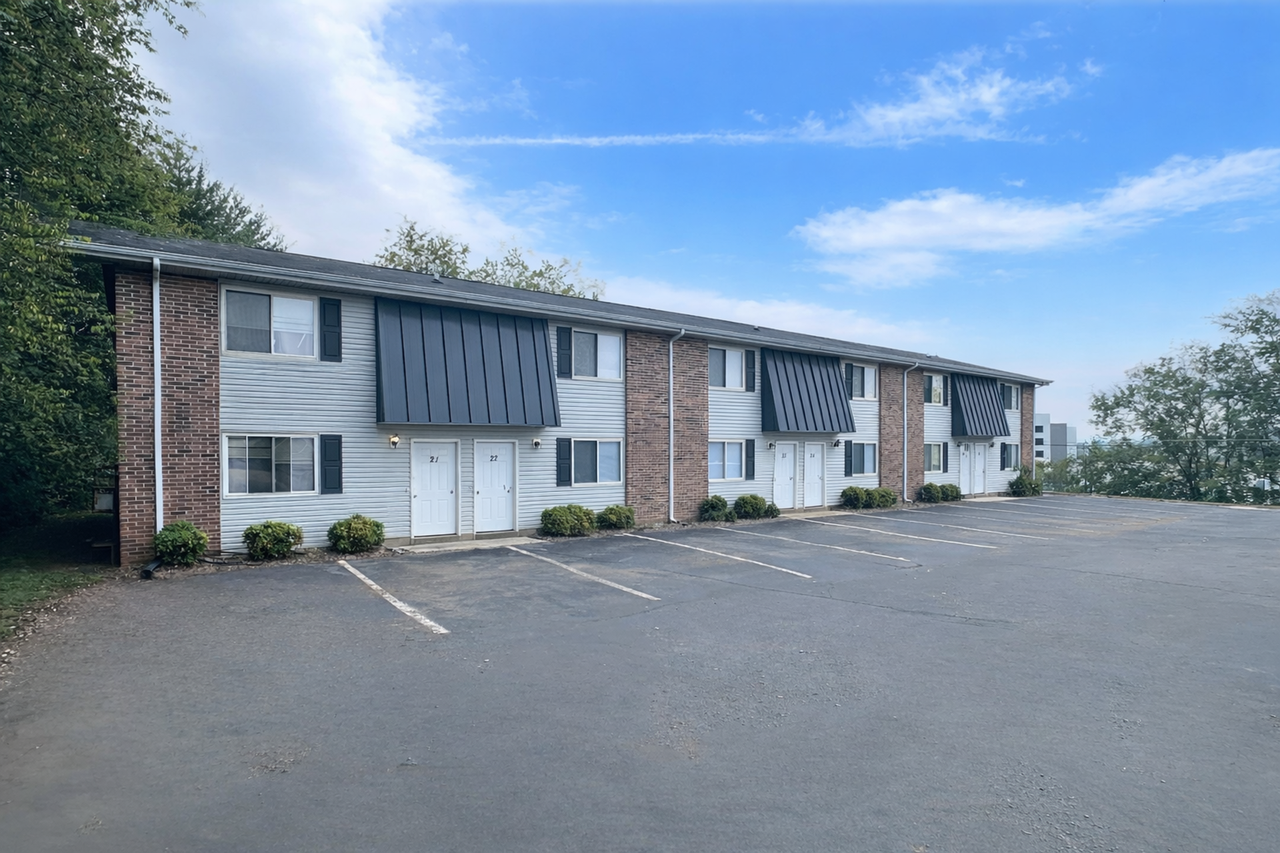 Rand at Mimosa Apartments - Photo 4 of 33