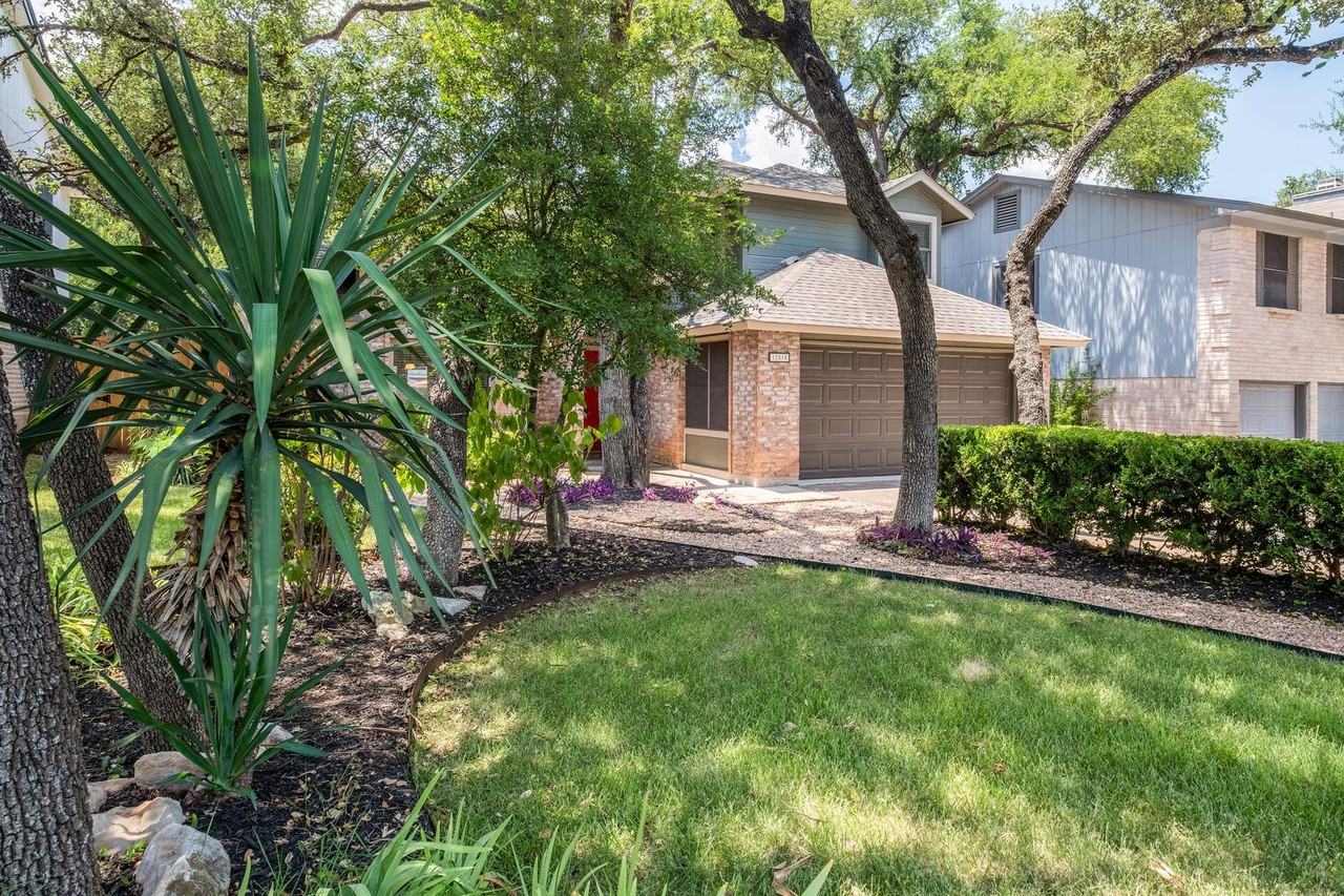 12810 Blackfoot Trl - Photo 2 of 27