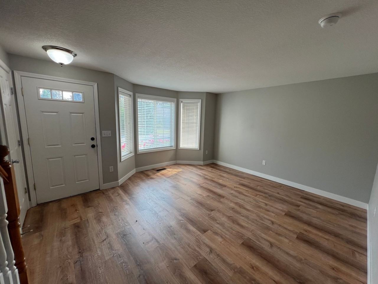 916 Nw 148th St - Photo 4 of 18