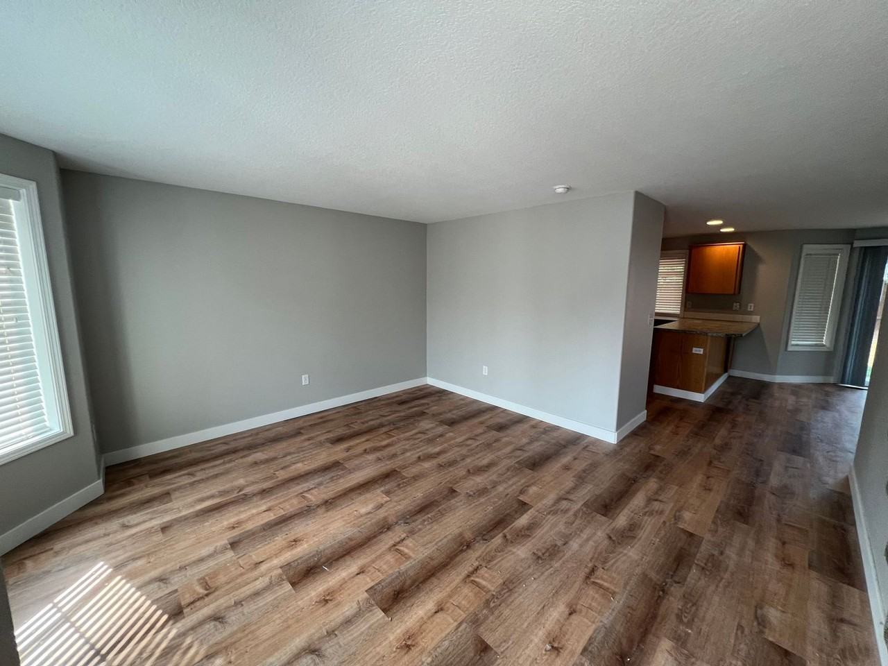 916 Nw 148th St - Photo 5 of 18