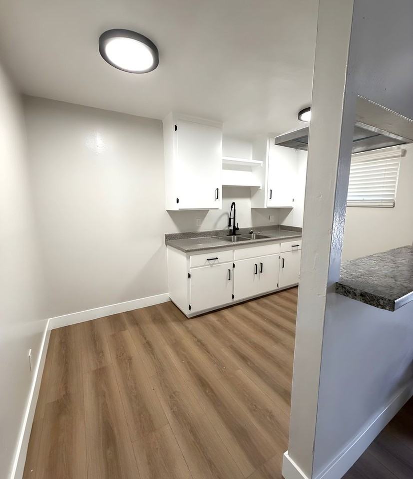 6500 S. Western Ave. - Photo 2 of 13