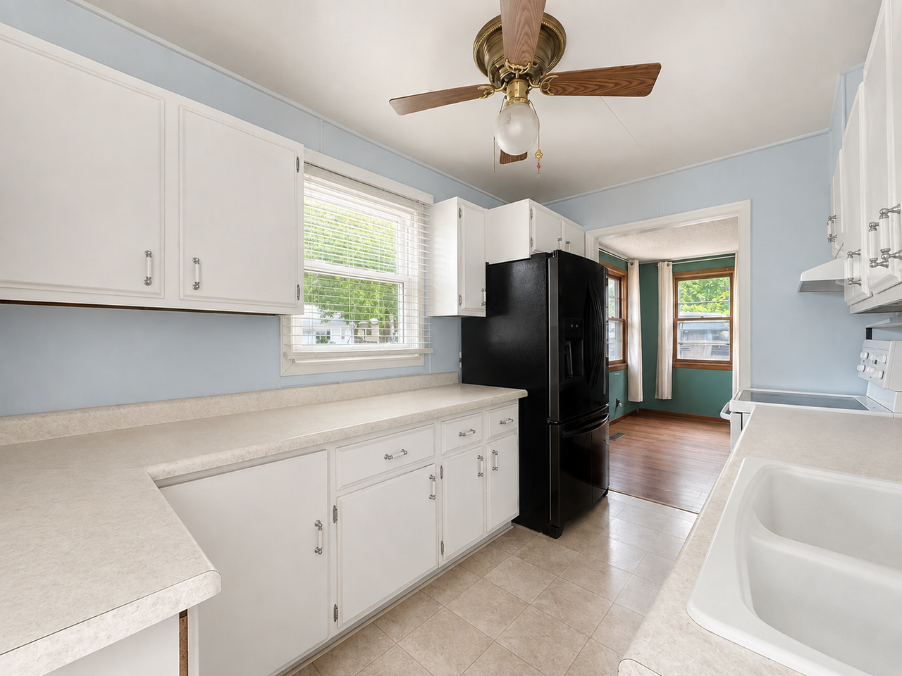 4318 Sheffield Rd - Photo 3 of 20