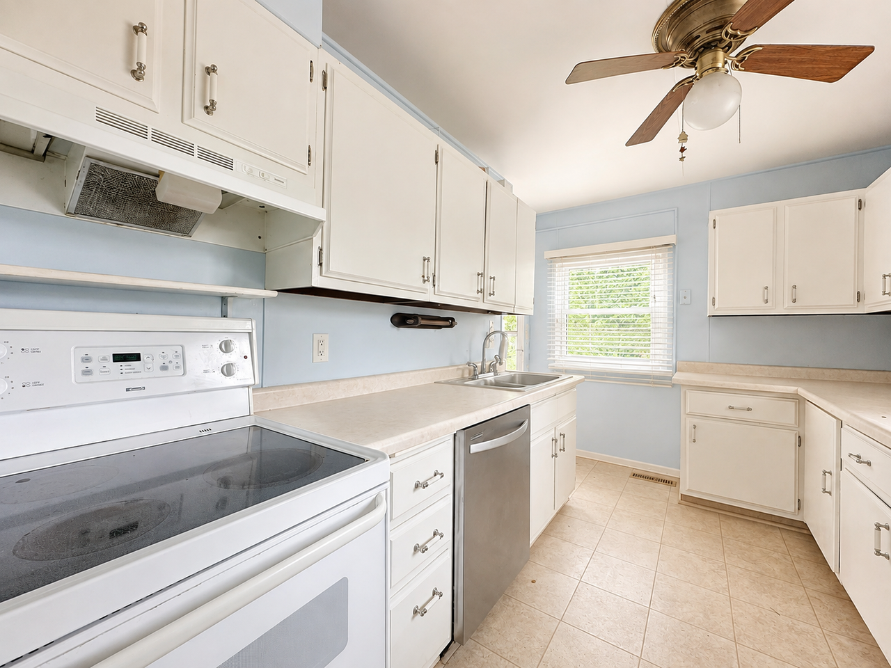 4318 Sheffield Rd - Photo 4 of 20