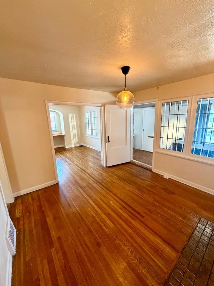 259 E 2100 S - Photo 4 of 13