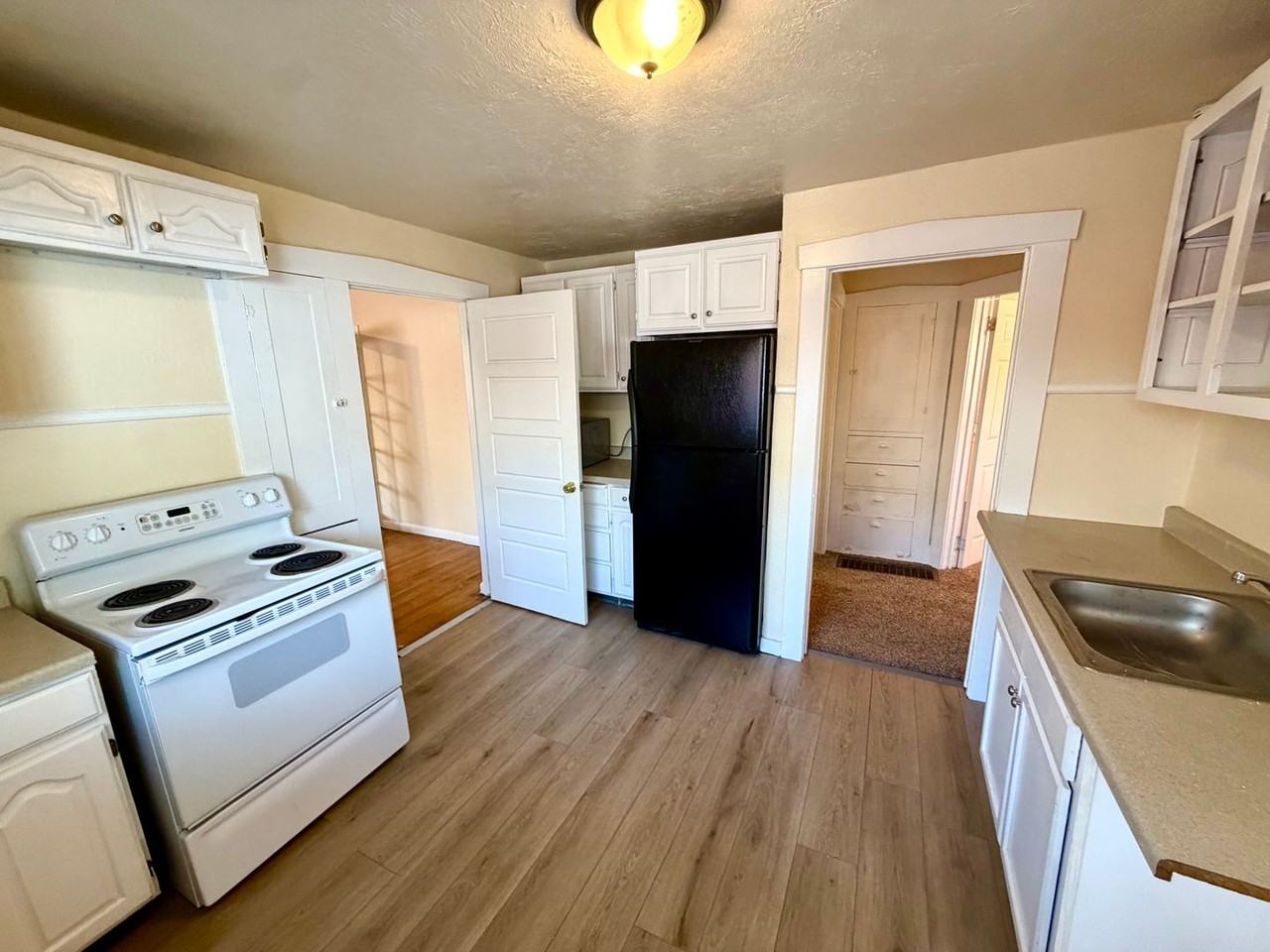 259 E 2100 S - Photo 6 of 13