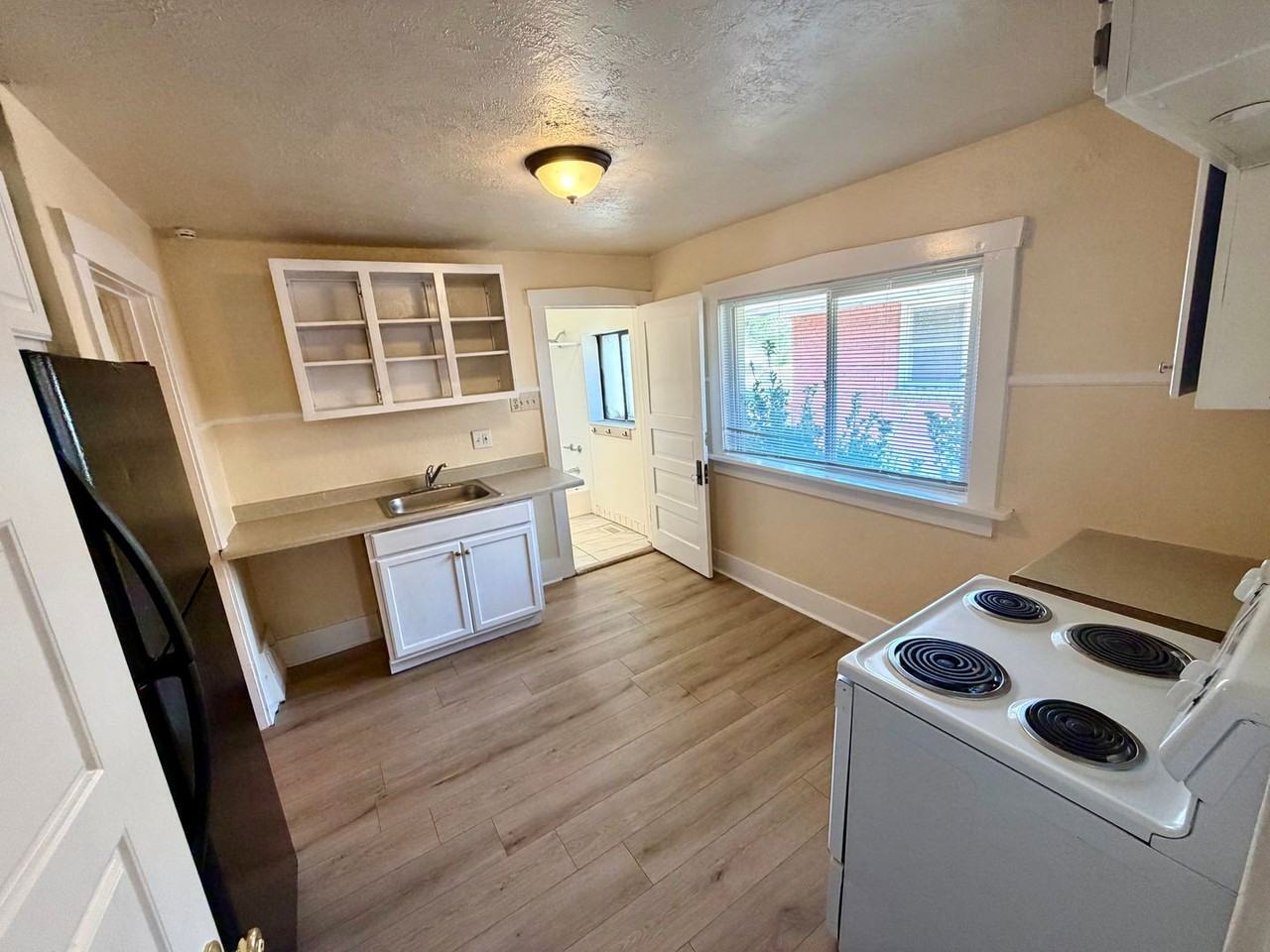 259 E 2100 S - Photo 7 of 13