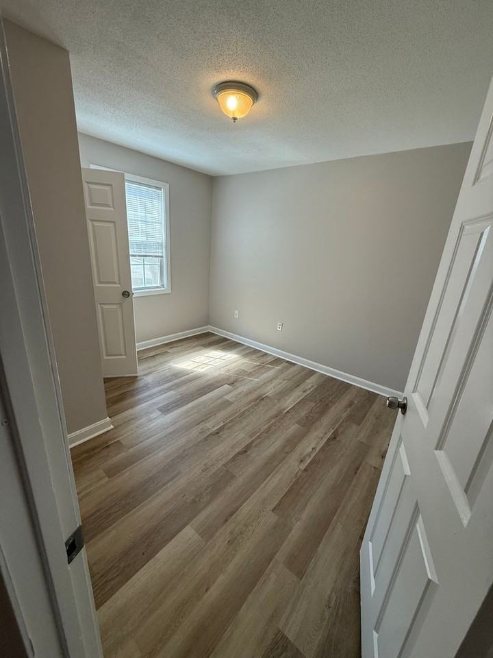 825 Worthington St - Photo 4 of 21