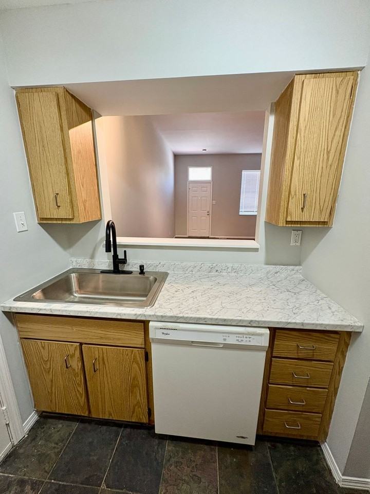 Soulard Spaces - Photo 2 of 14