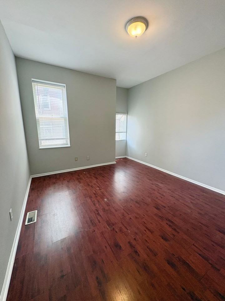 Soulard Spaces - Photo 6 of 14