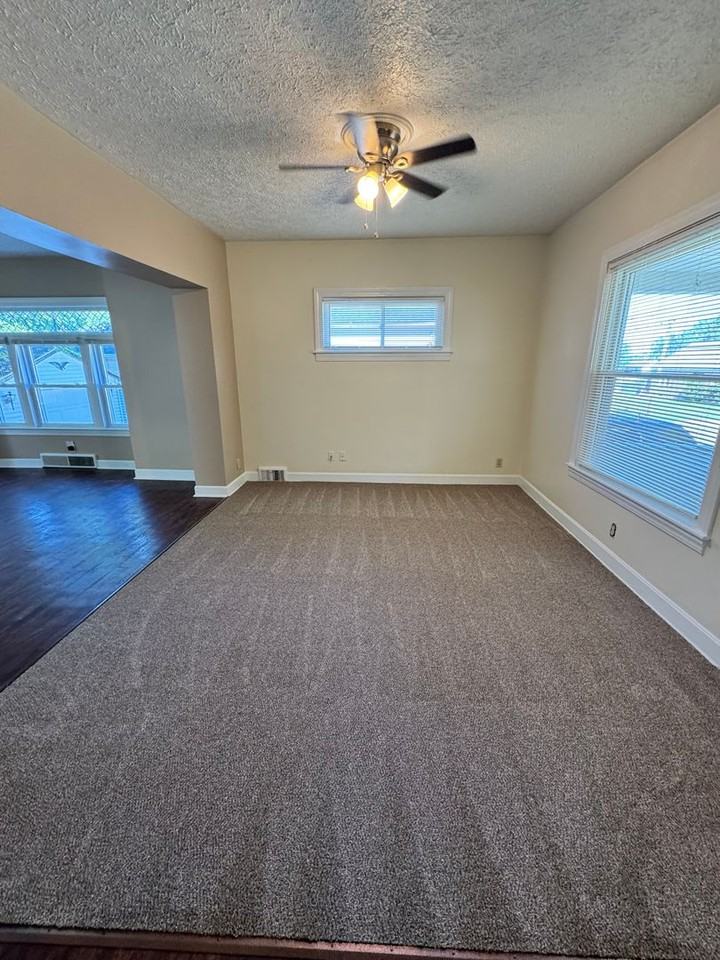 119 Olive St - Photo 4 of 19