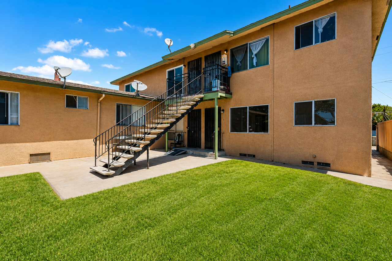 Modern 1 & 2 Bedroom Apartments in Logan Heights - Photo 2 of 2