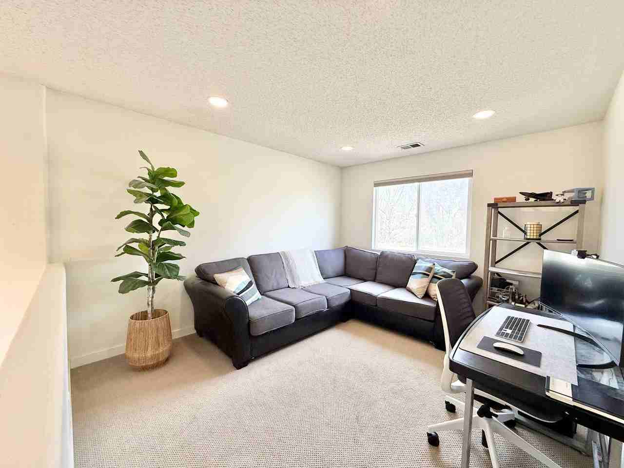 387 Ivory Cir - Photo 5 of 14