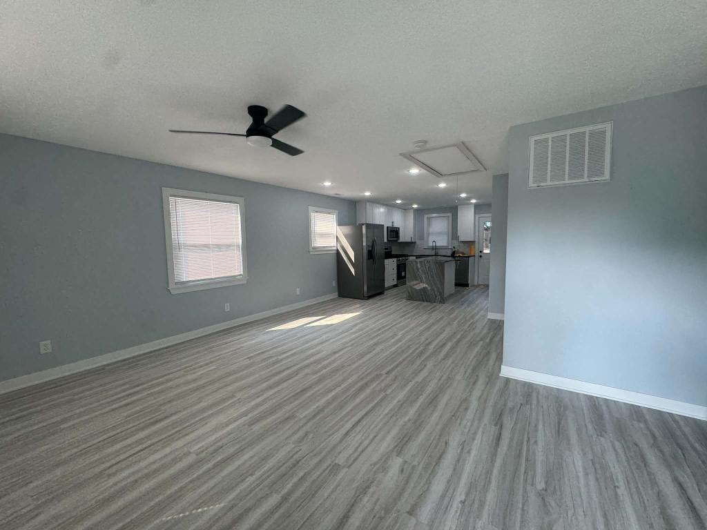 2813 S 48th St - Photo 3 of 28