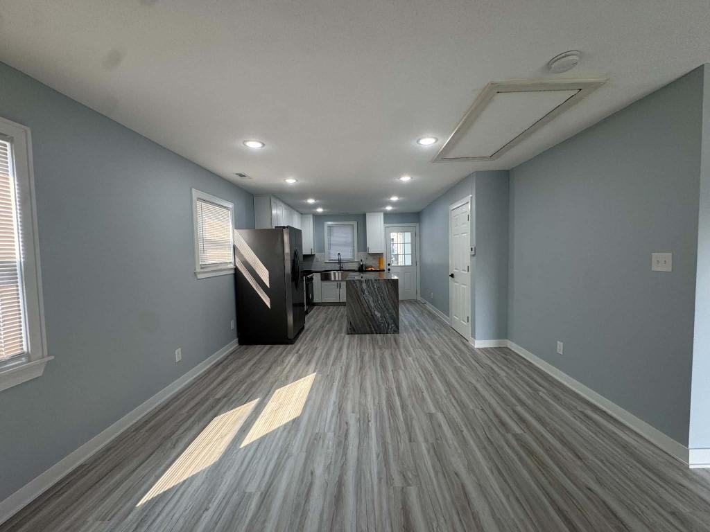 2813 S 48th St - Photo 4 of 28