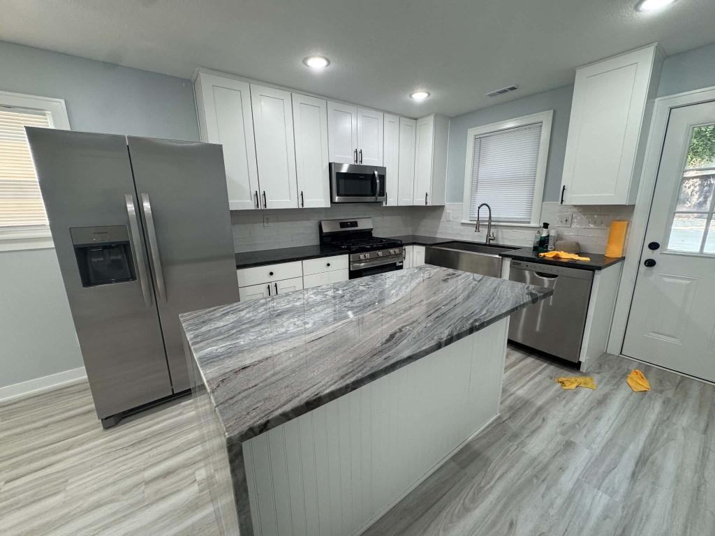 2813 S 48th St - Photo 6 of 28