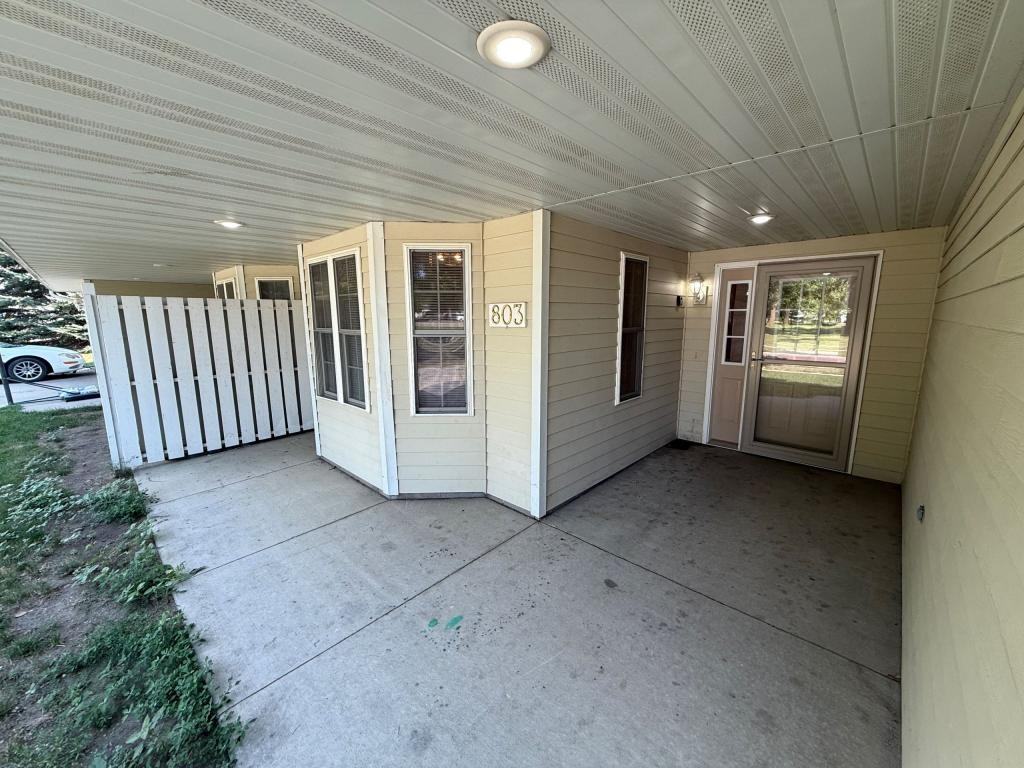 803 Pheasant Run Rd - Photo 2 of 36