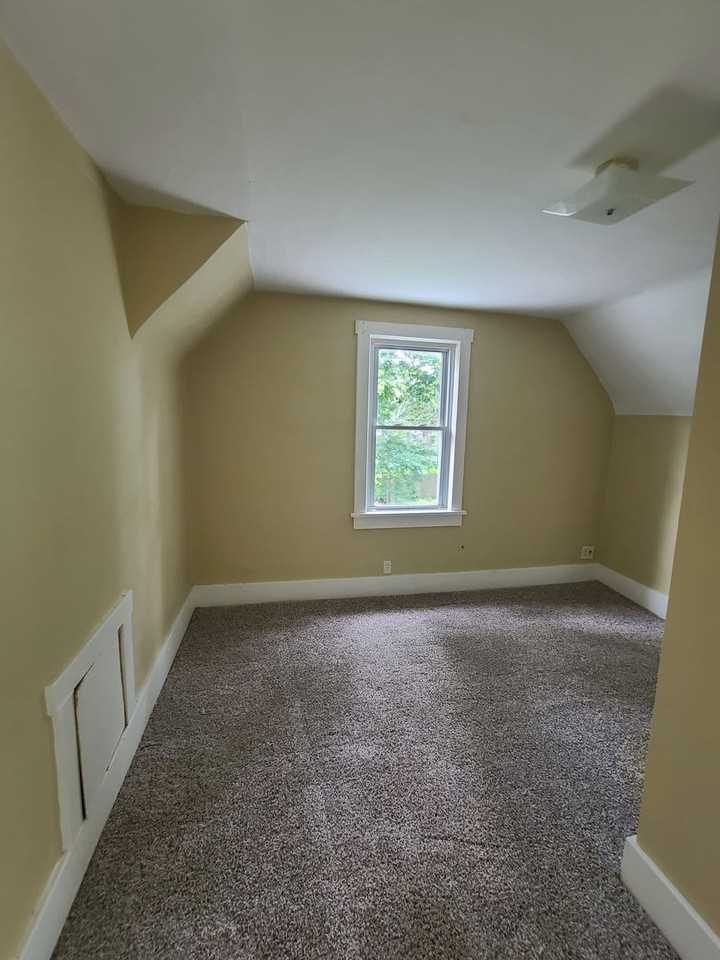 1011 W Tremont St - Photo 5 of 14