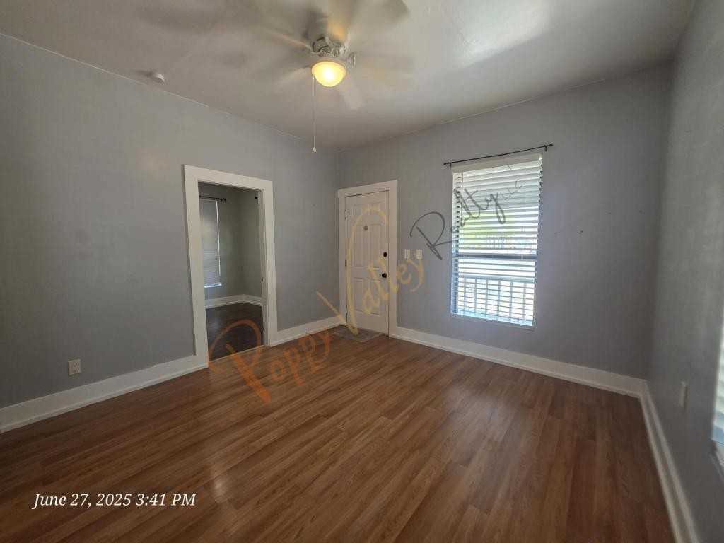 305 Grandview Ave - Photo 2 of 13
