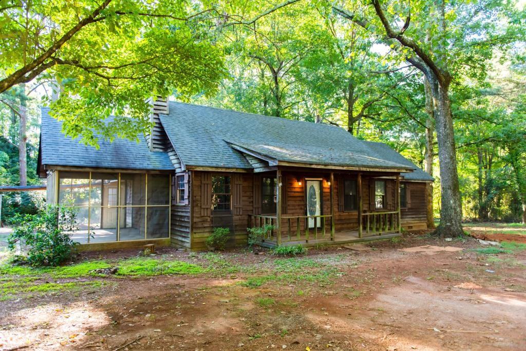 8288 Webb Rd - Photo 2 of 16