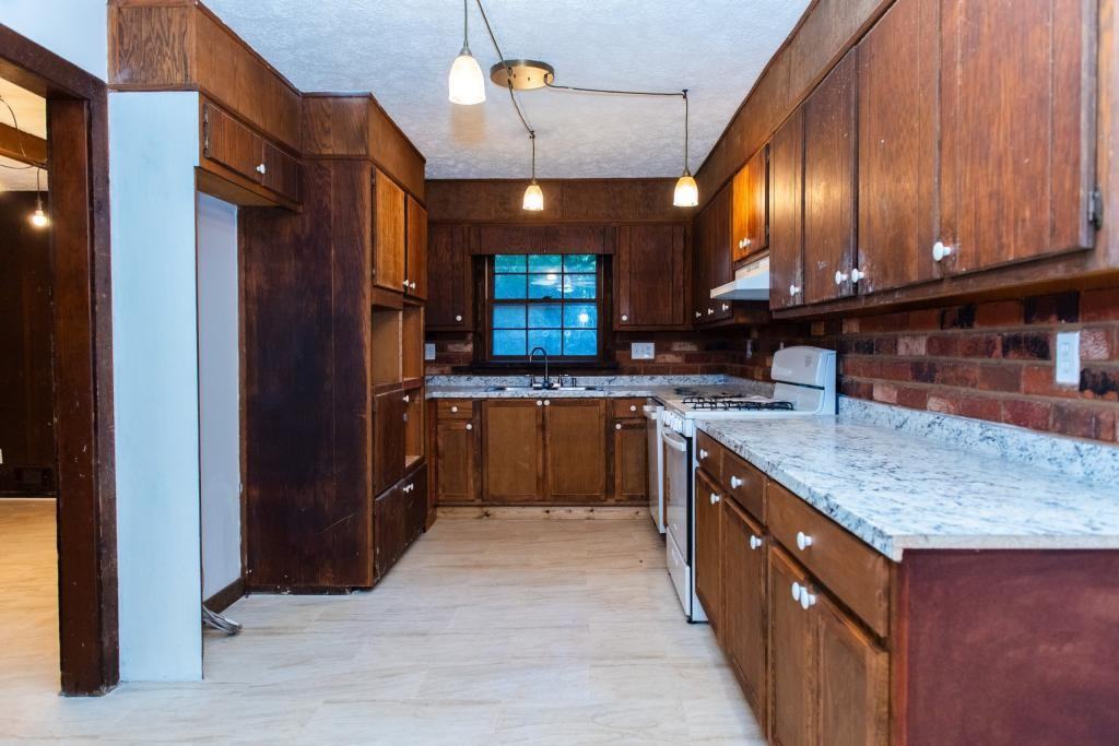 8288 Webb Rd - Photo 7 of 16