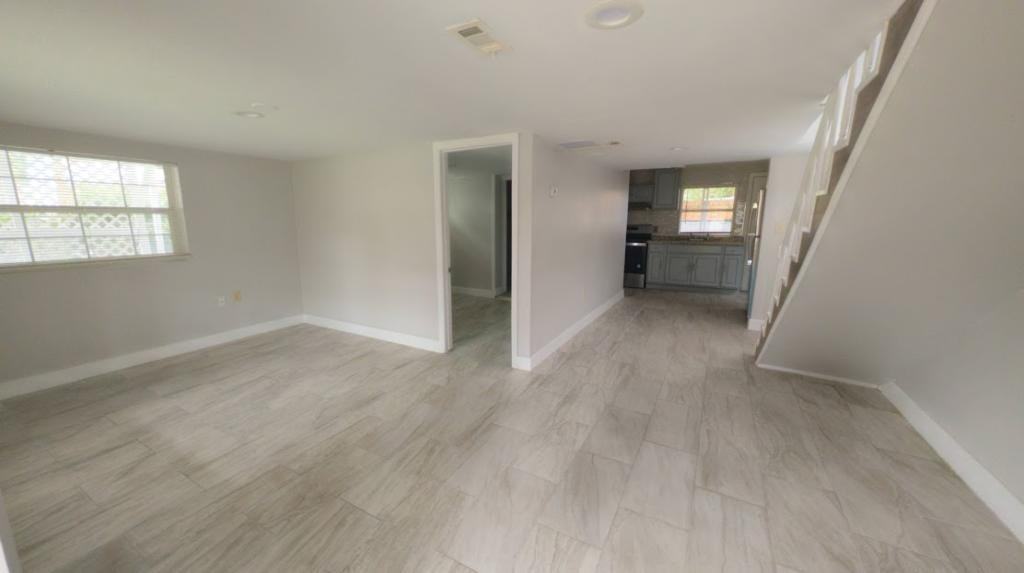 1306 Royal St - Photo 3 of 14