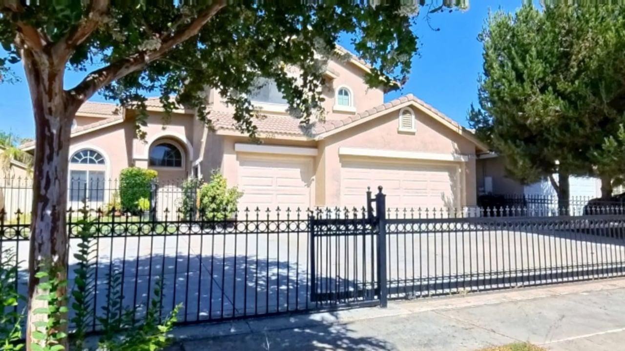 2226 Willowbrook Ln - Photo 4 of 36