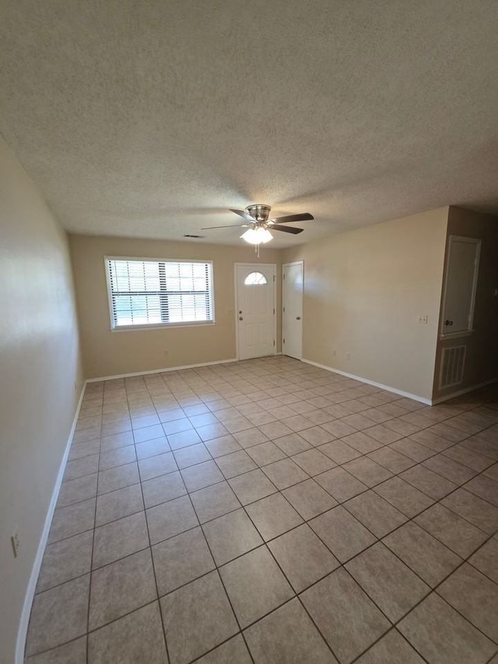 1508 E L St - Photo 2 of 21