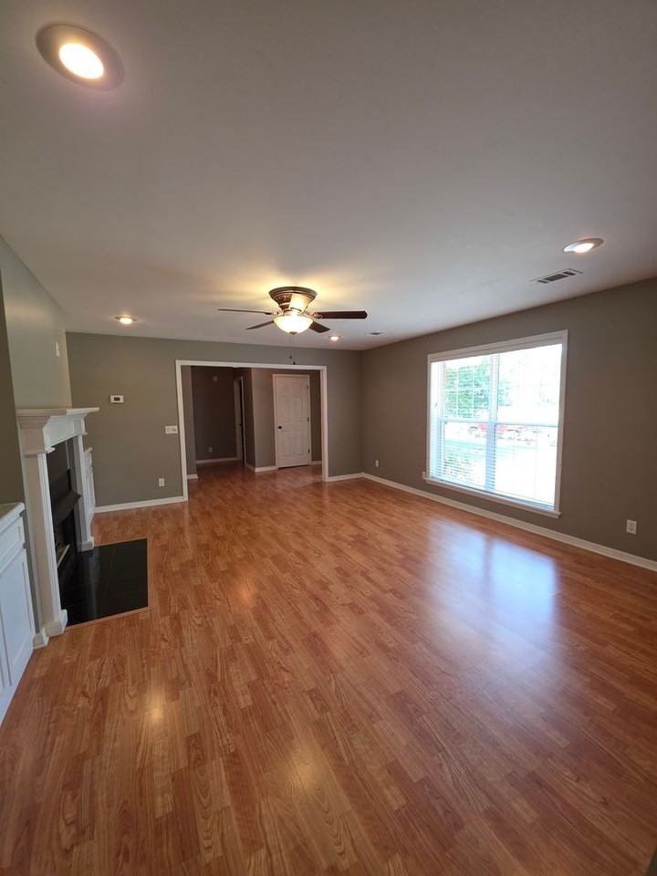 707 S Waco Ave - Photo 4 of 37