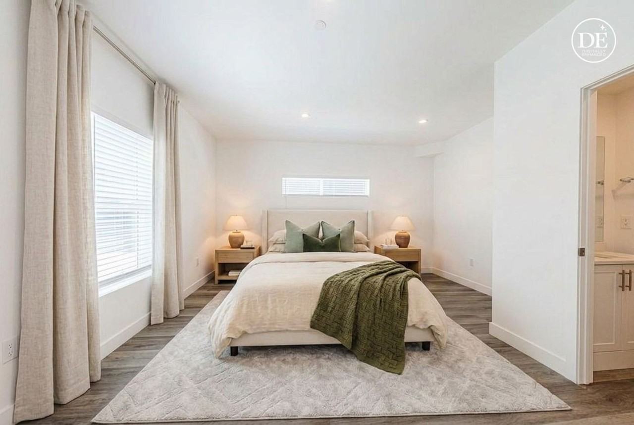3015 Alsace Ave - Photo 4 of 50