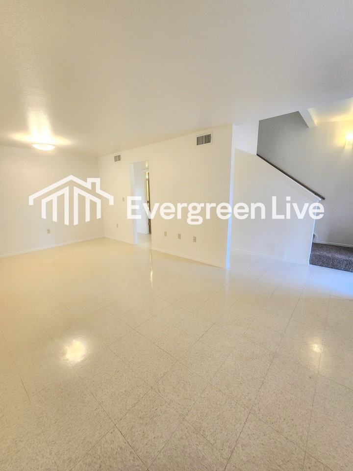 128 Fireball Dr - Photo 3 of 27