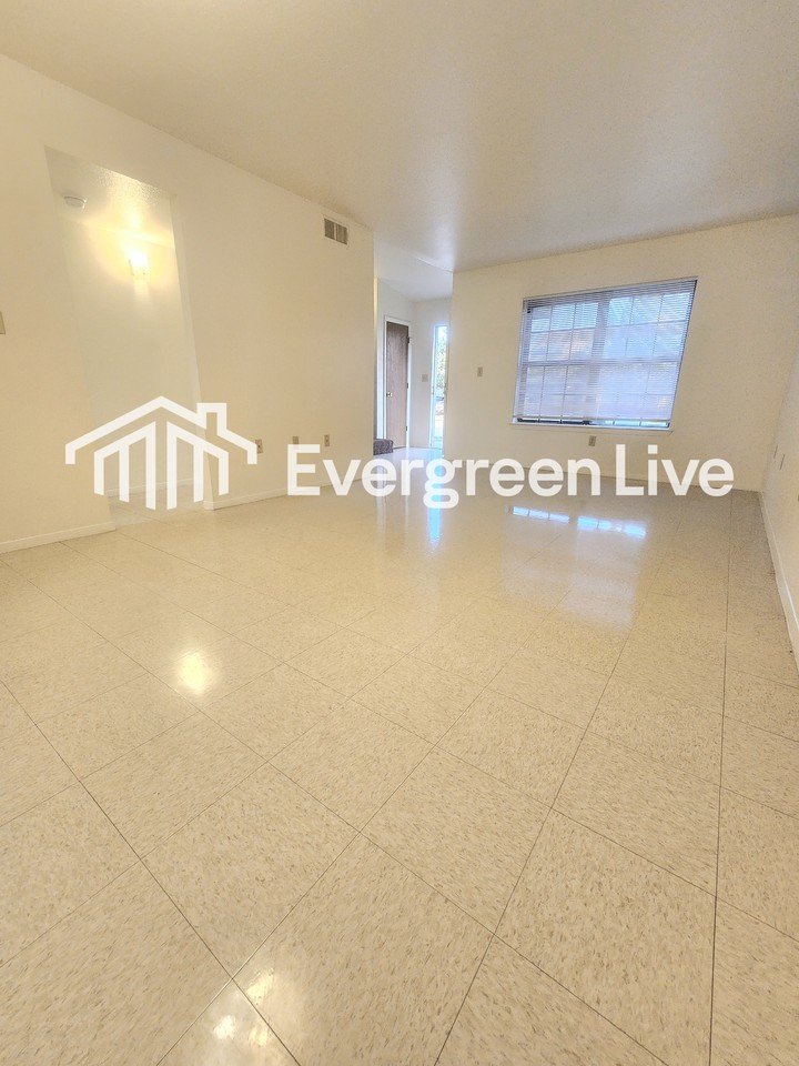 128 Fireball Dr - Photo 4 of 27
