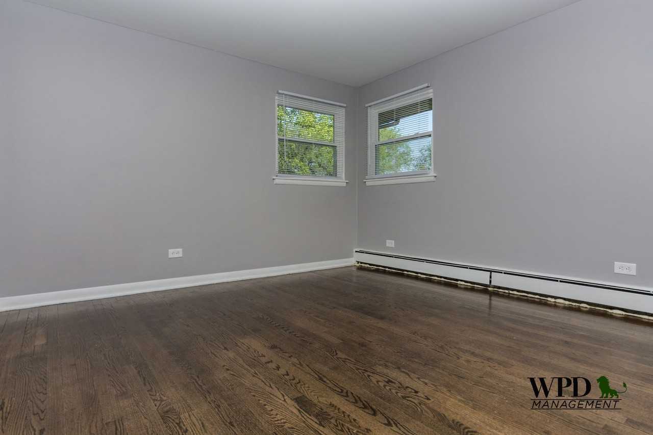 14113 S. Tracy Ave - Photo 2 of 6