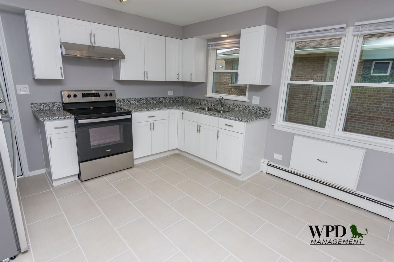 14113 S. Tracy Ave - Photo 3 of 6