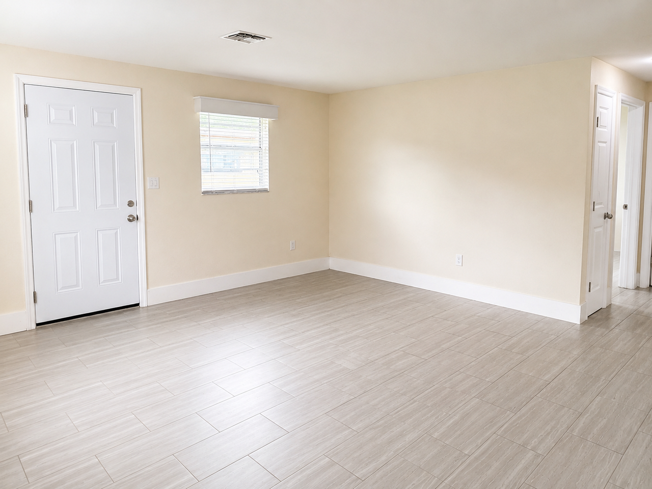 820 Central Dr - Photo 4 of 7