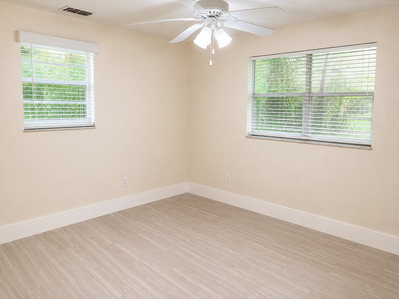 820 Central Dr - Photo 6 of 7