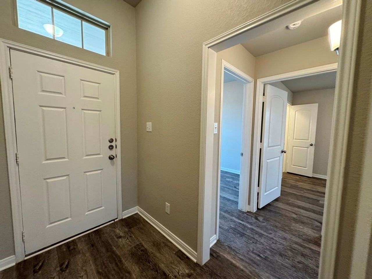 1908 Delano Dr - Photo 3 of 37