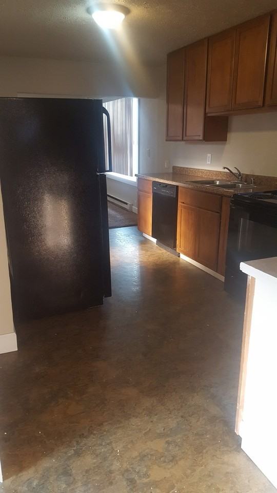 1303 E Broad Ave - Photo 5 of 7