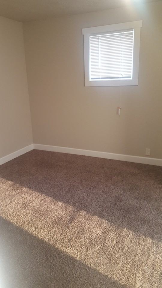 1303 E Broad Ave - Photo 6 of 7