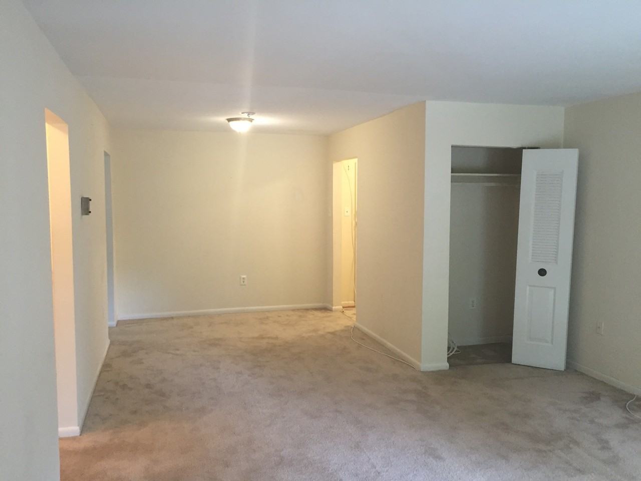 7400 Lakeview Dr - Photo 4 of 6