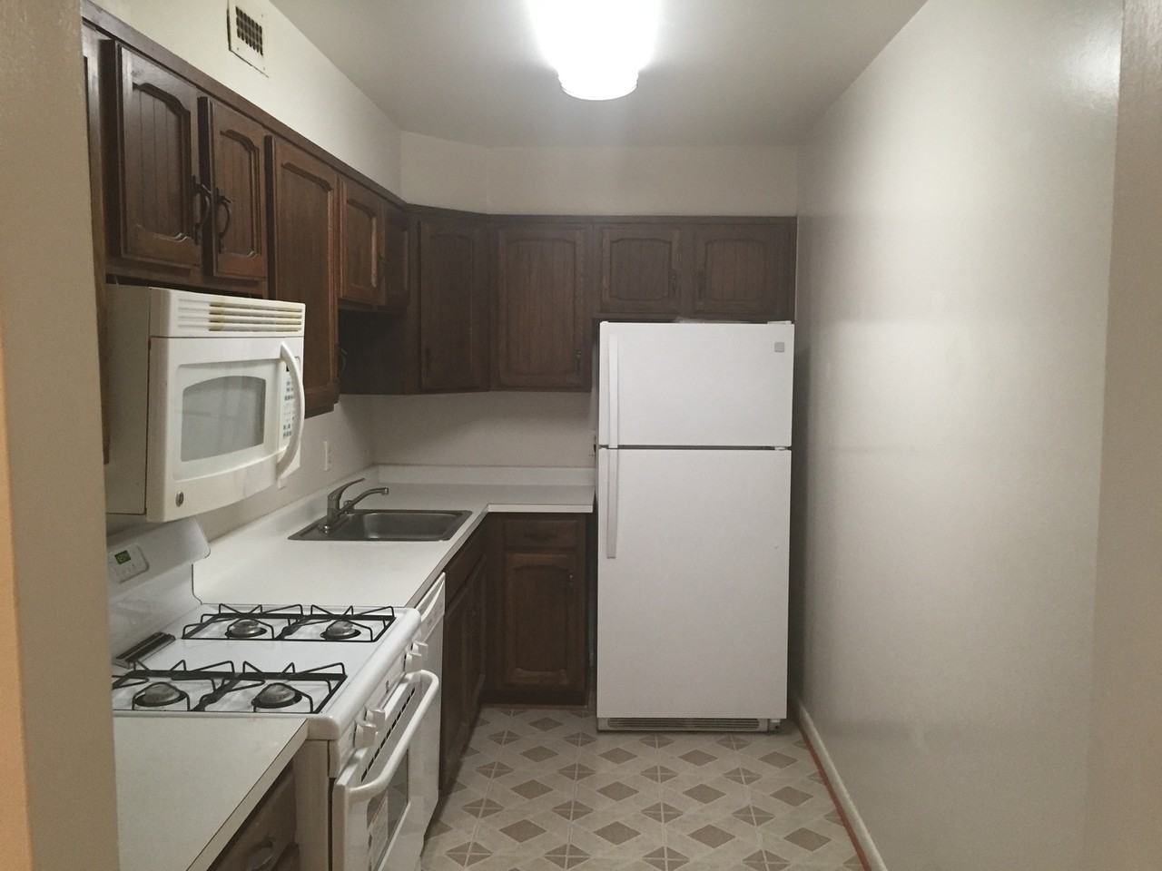 7400 Lakeview Dr - Photo 5 of 6