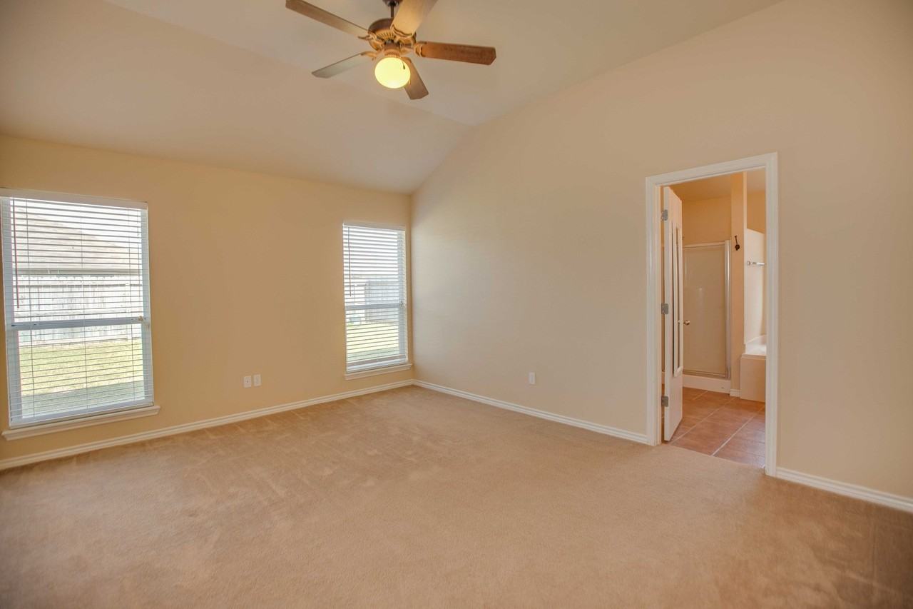 7517 Fort Griffen Dr - Photo 5 of 11