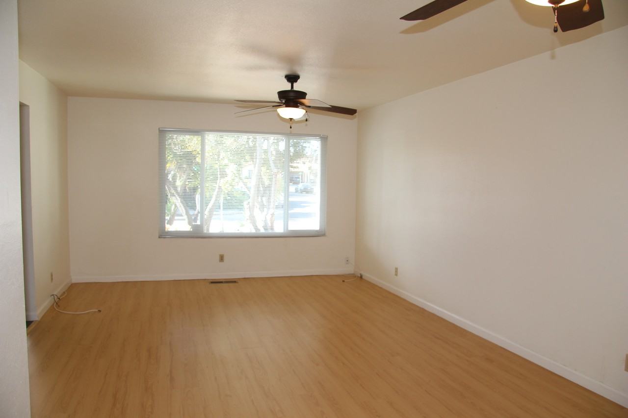 41058 Bairo Ct - Photo 7 of 18