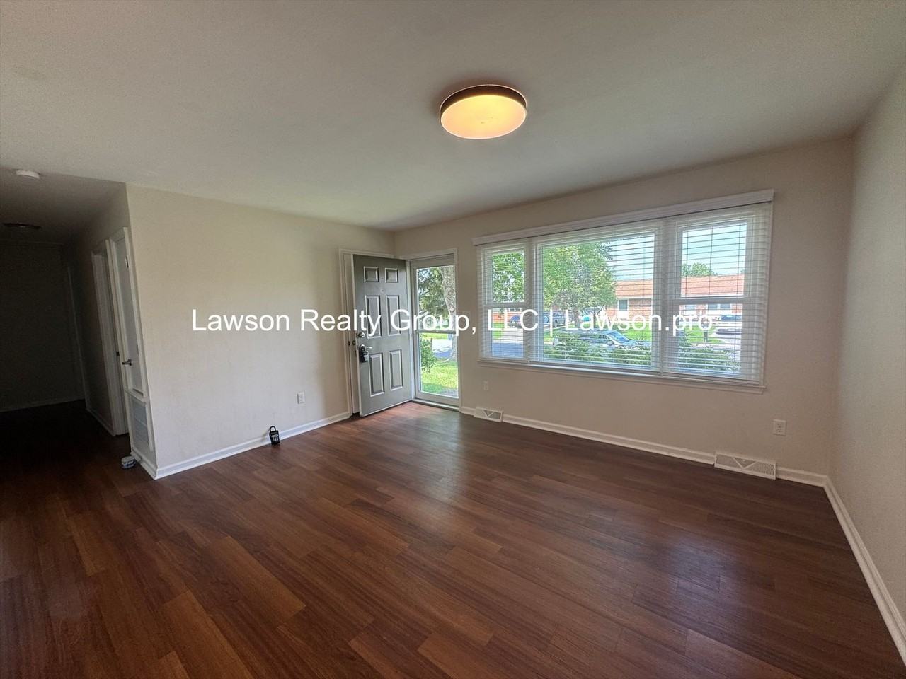 4711 Pennsylvania Ave Ne - Photo 3 of 22