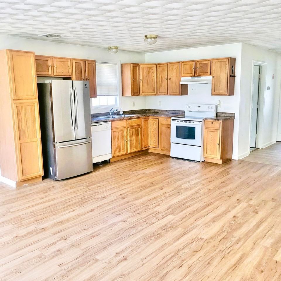 27 Felix St #2 - Photo 2 of 11