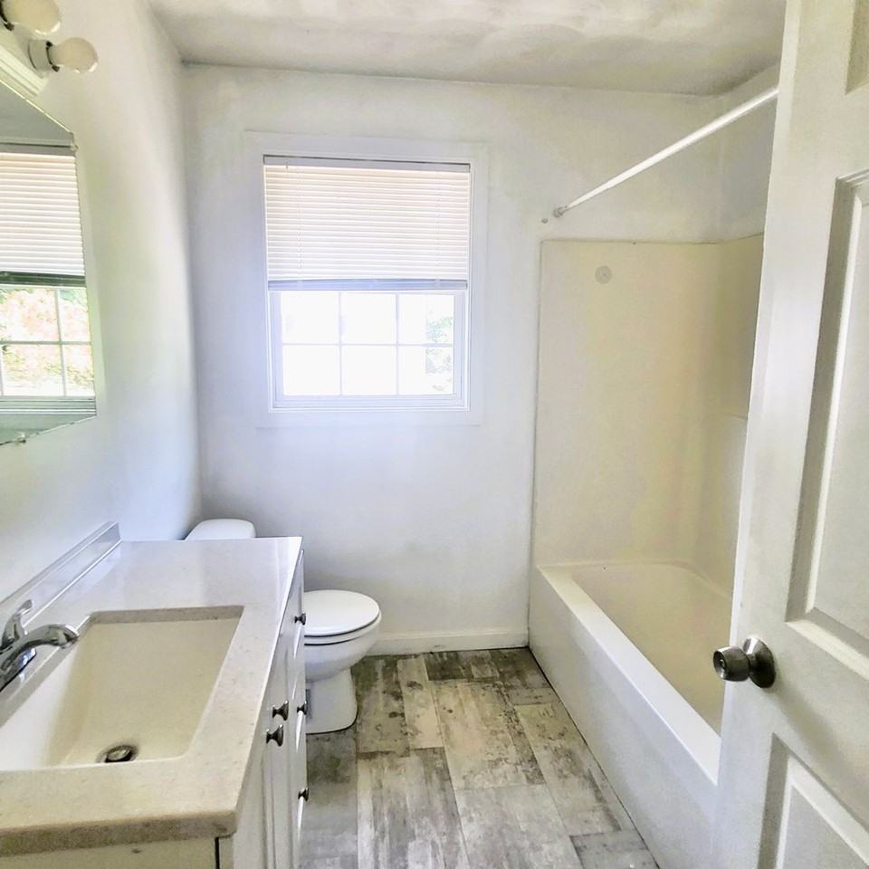 27 Felix St #2 - Photo 5 of 11