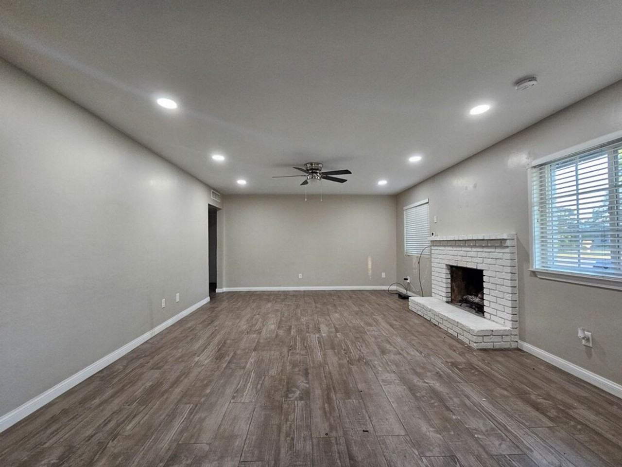 3408 Eisenhower Ave - Photo 5 of 21