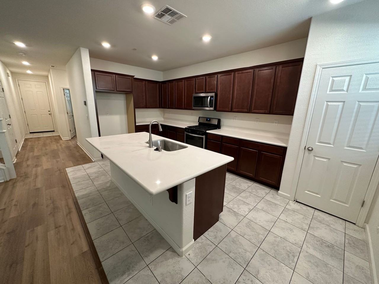 10720 Padua Way - Photo 5 of 27